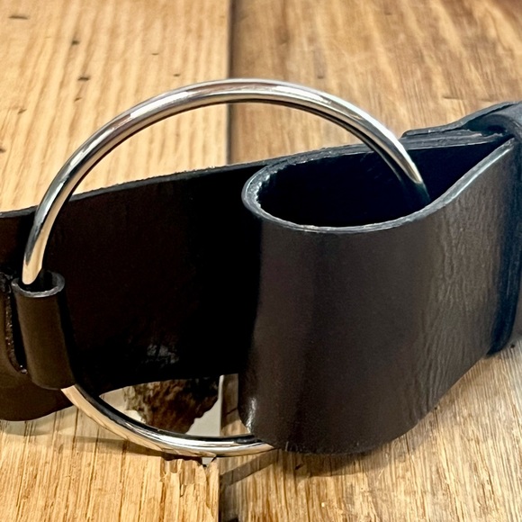 Gently Used Banana Republic Belt - Picture 4 of 12